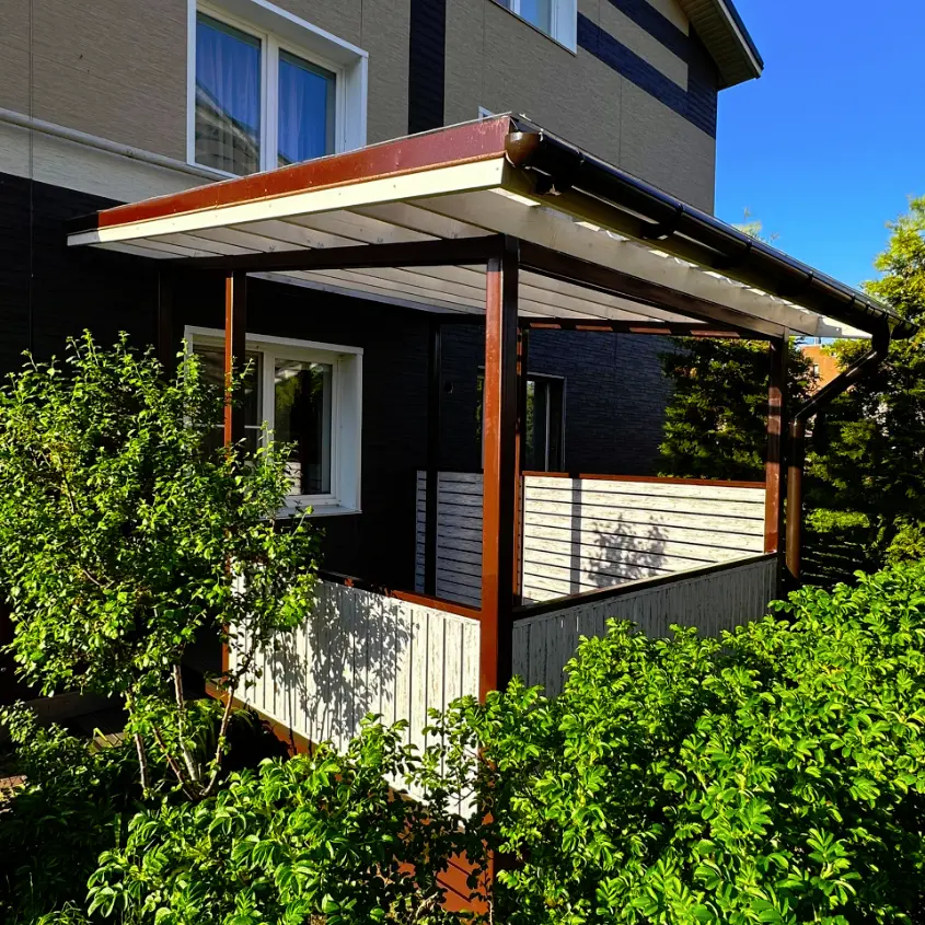 Фото 2 Беседка из металлопланкена Светлая Береза SteelArt под дерево