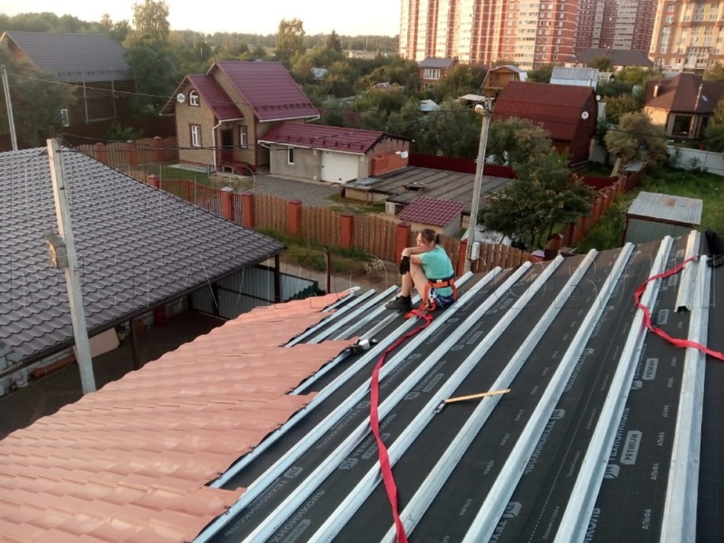 Металлочерепица Геркулес 8004 терракотовый Стальной Бархат от Центра Металлокровли в Краснодаре