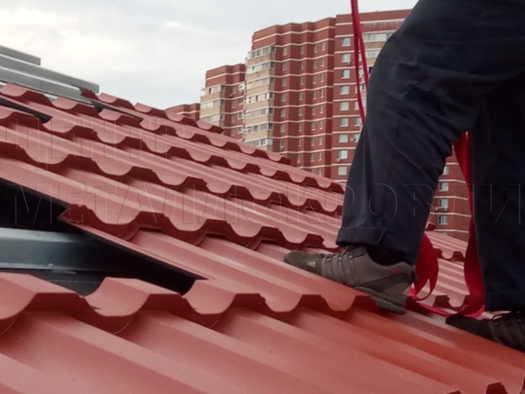 Металлочерепица Геркулес 8004 терракотовый Стальной Бархат от Центра Металлокровли в Краснодаре